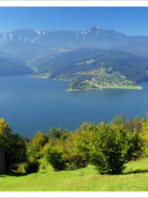 romania-mountains-and-lakes
